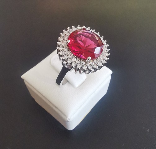 Różowy - pierścionek Ag, próba 585 kamień rubin naturalny